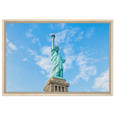 Statue of Liberty | New York City | City Wall art print - Framed Canvas - 50x75 cm / 20x30″ - Wood frame